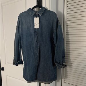 Zara Dark Indigo Denim Button-Down Shirt On Trend